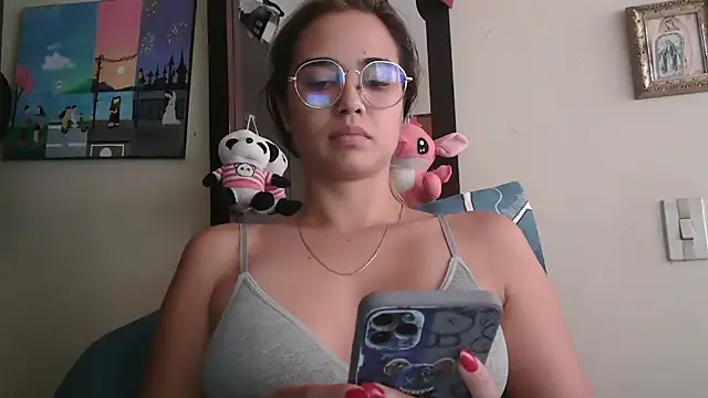 trianabell online show from 05/25/26, 05:33