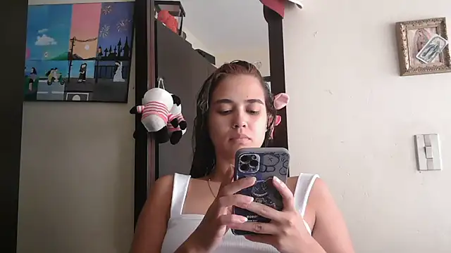 Snapshot of trianabell chatting on 06/12/26, 06:27 trianabell online show from 06/12/26, 06:27