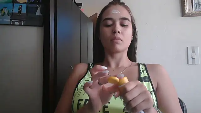 Snapshot of trianabell chatting on 07/06/26, 05:26 trianabell online show from 07/06/26, 05:26
