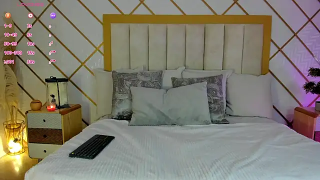 Snapshot of TamyHoney chatting on 10/10/25, 11:49 TamyHoney online show from 10/10/25, 11:49