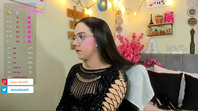 Snapshot of Alexia_Sweet_x chatting on 06/21/26, 11:27 Alexia Sweet x online show from 06/21/26, 11:27