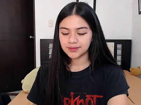 Snapshot of angelbeat_ chatting on 01/12/25, 04:00 angelbeat  online show from 01/12/25, 04:00
