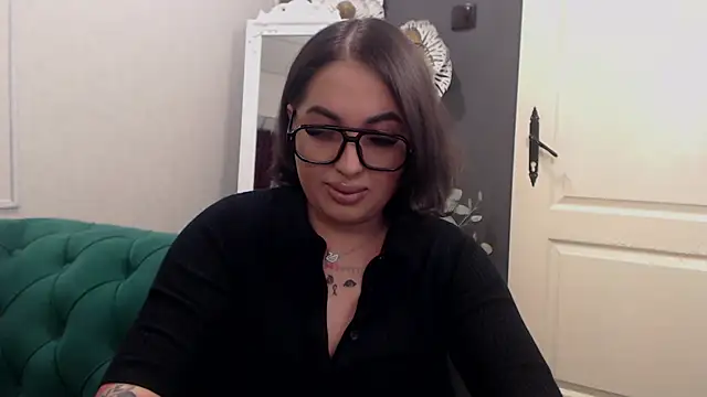 Snapshot of BustyAllyy chatting on 04/28/26, 04:11 BustyAllyy online show from 04/28/26, 04:11