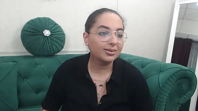 Snapshot of BustyAllyy chatting on 04/04/26, 01:39 BustyAllyy online show from 04/04/26, 01:39