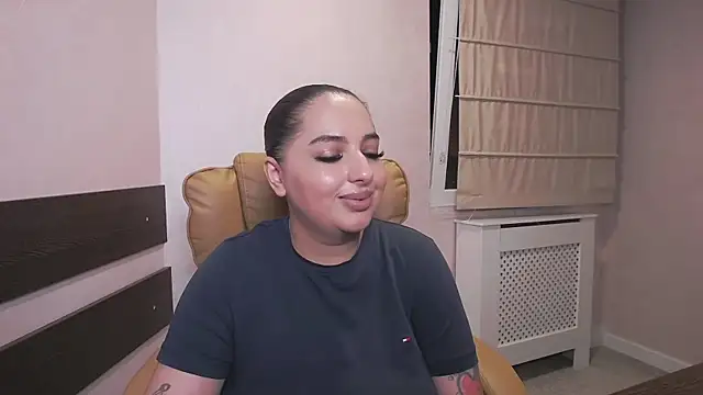 BustyAllyy online show from 06/20/26, 07:52