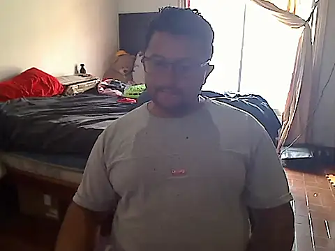 Snapshot of Chatlitos4879 chatting on 02/24/26, 01:45 Chatlitos4879 online show from 02/24/26, 01:45