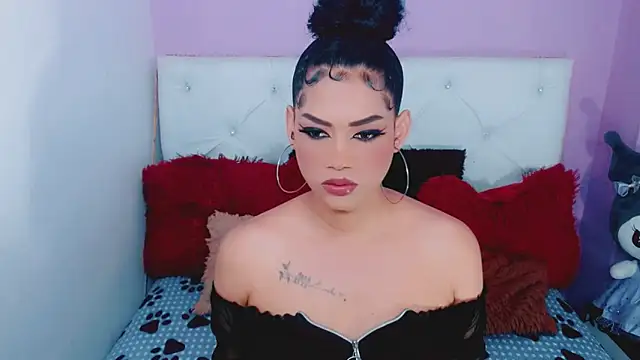 Snapshot of Amanda_bigx chatting on 11/29/25, 04:56 Amanda bigx online show from 11/29/25, 04:56