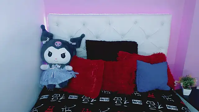 Snapshot of Amanda_bigx chatting on 10/29/25, 05:39 Amanda bigx online show from 10/29/25, 05:39