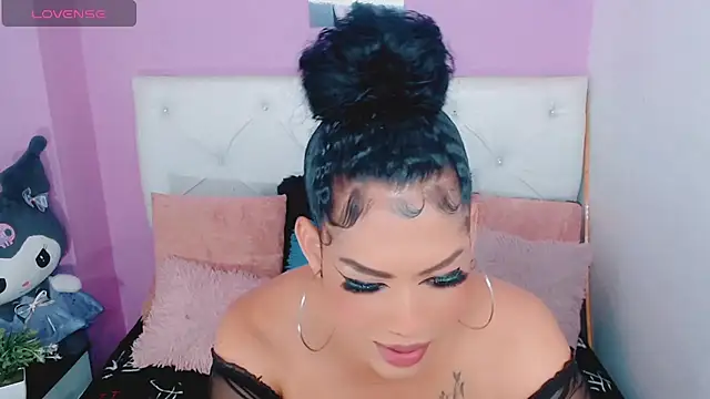 Snapshot of Amanda_bigx chatting on 12/02/25, 03:52 Amanda bigx online show from 12/02/25, 03:52