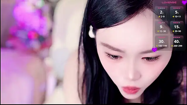 Snapshot of lilies-sweet chatting on 01/18/26, 06:39 lilies-sweet online show from 01/18/26, 06:39