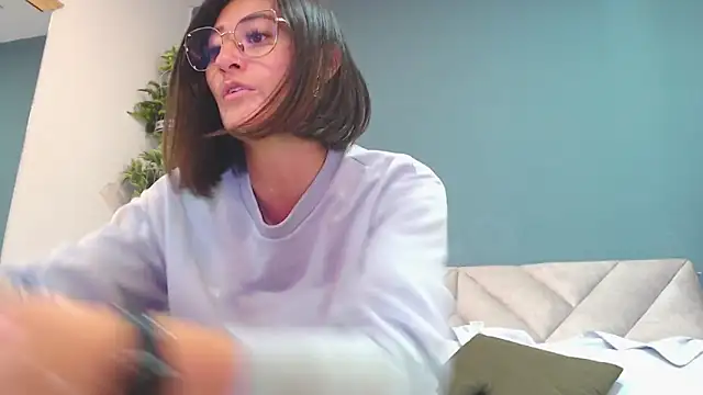 SharisWillian online show from 11/03/25, 03:45