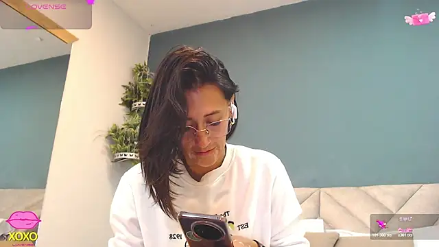 SharisWillian online show from 04/29/26, 03:54
