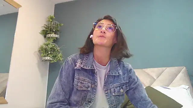 SharisWillian online show from 11/15/25, 02:26