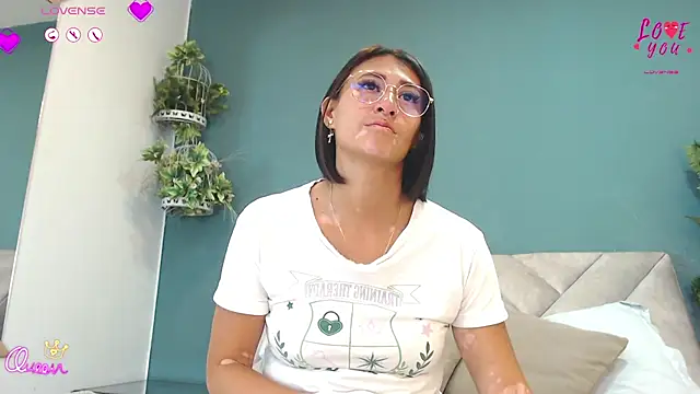 Snapshot of SharisWillian chatting on 07/20/26, 03:47 SharisWillian online show from 07/20/26, 03:47