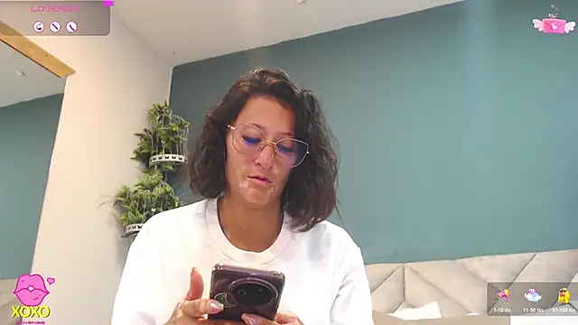 SharisWillian online show from 04/15/26, 03:56