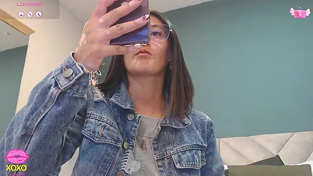 SharisWillian online show from 02/14/26, 04:23