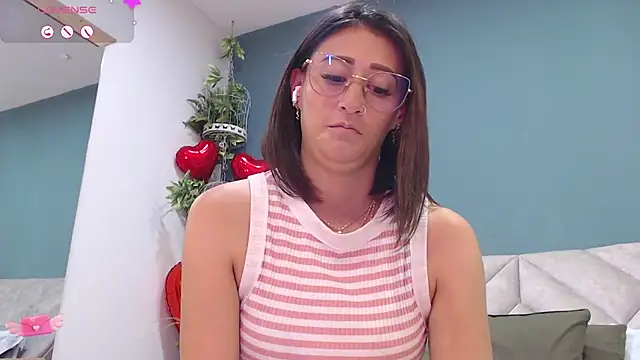 Snapshot of SharisWillian chatting on 02/27/25, 09:40 SharisWillian online show from 02/27/25, 09:40