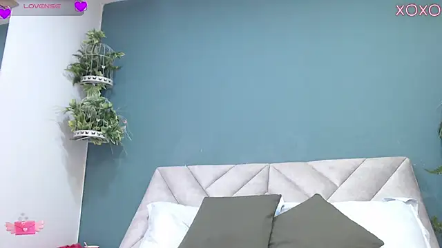 Snapshot of SharisWillian chatting on 09/27/25, 03:45 SharisWillian online show from 09/27/25, 03:45