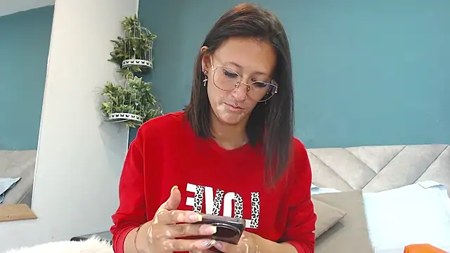 Snapshot of SharisWillian chatting on 06/12/26, 03:48 SharisWillian online show from 06/12/26, 03:48