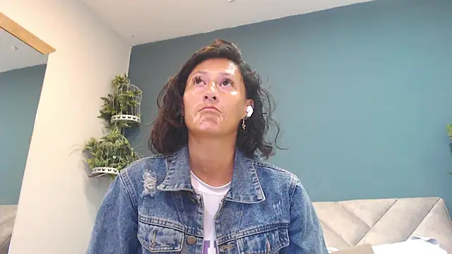 SharisWillian online show from 04/30/26, 03:46