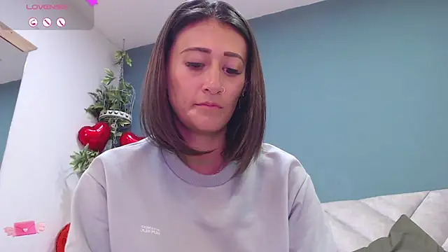 Snapshot of SharisWillian chatting on 03/01/25, 10:34 SharisWillian online show from 03/01/25, 10:34