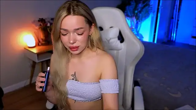 Lily Yin online show from 02/14/26, 05:40