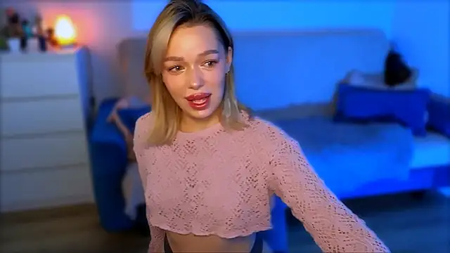 Snapshot of Lily_Yin chatting on 11/12/25, 05:33 Lily Yin online show from 11/12/25, 05:33