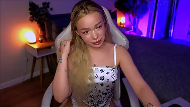 Lily Yin online show from 04/11/26, 05:37