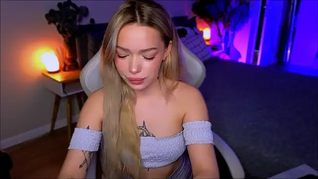 Lily Yin online show from 03/11/26, 05:56