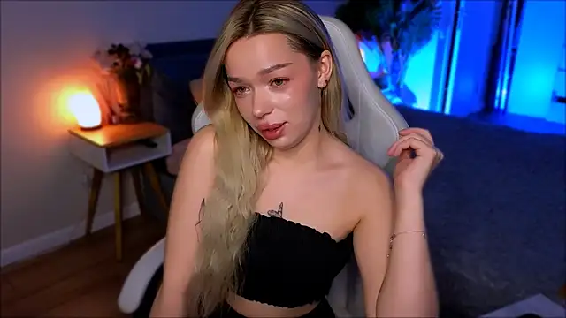 Lily Yin online show from 02/15/26, 05:41