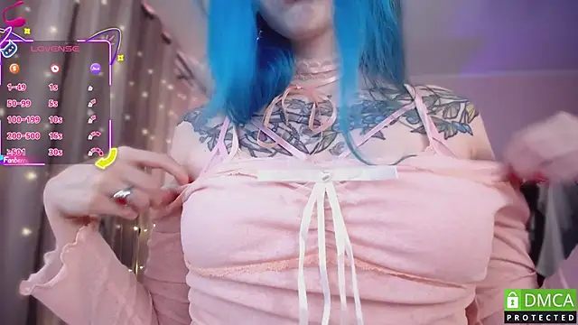 JustMeowGirl online show from 11/28/25, 05:07