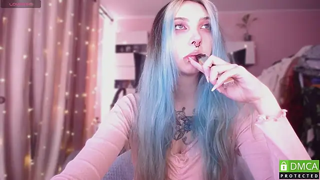 JustMeowGirl online show from 03/18/26, 06:05