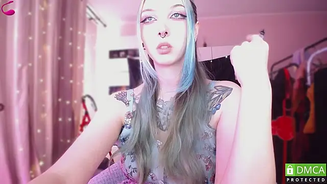 JustMeowGirl online show from 04/11/26, 06:10