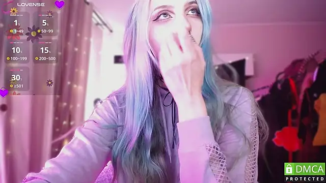 JustMeowGirl online show from 04/17/26, 05:21