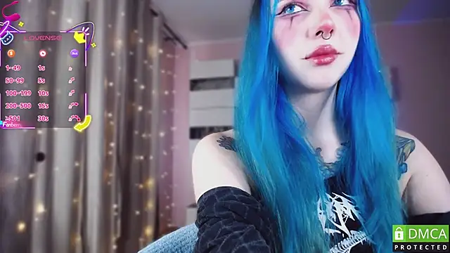 JustMeowGirl online show from 10/17/25, 04:27