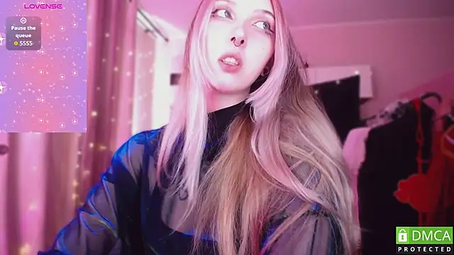 JustMeowGirl online show from 06/06/26, 05:56