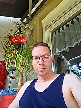 Snapshot of Schnubby1 chatting on 05/22/26, 12:03 Schnubby1 online show from 05/22/26, 12:03