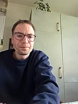 Schnubby1 online show from 02/27/25, 02:21