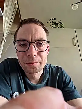 Schnubby1 online show from 02/21/25, 01:00