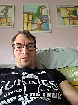 Snapshot of Schnubby1 chatting on 04/24/26, 02:41 Schnubby1 online show from 04/24/26, 02:41