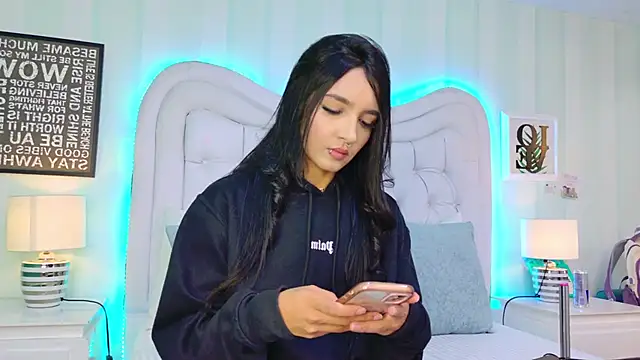 MiaSweeths online show from 10/09/25, 07:25