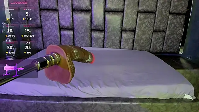 Foxy Assh  online show from 04/15/26, 05:02