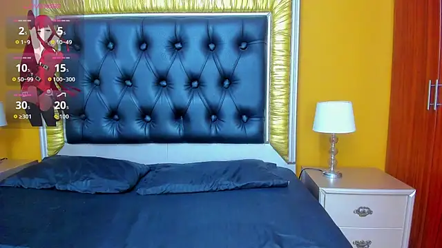 Foxy Assh  online show from 10/30/25, 04:11