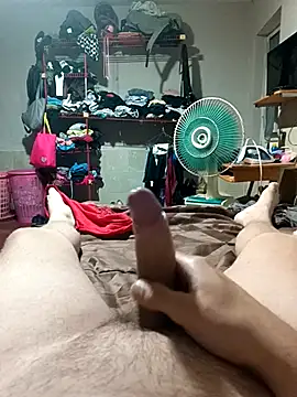 Aledw9 online show from 02/17/26, 05:49