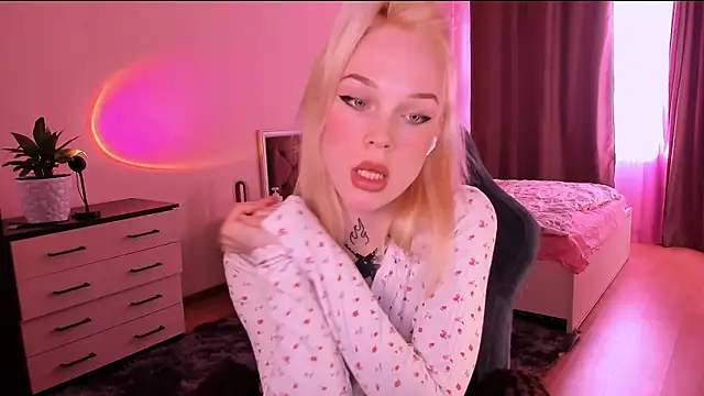 Polusladkoye online show from 04/13/26, 03:49