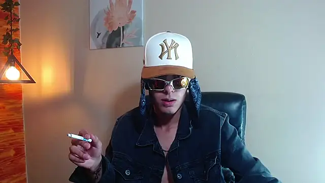 Snapshot of Bastiaan_28 chatting on 02/14/25, 07:59 Bastiaan 28 online show from 02/14/25, 07:59