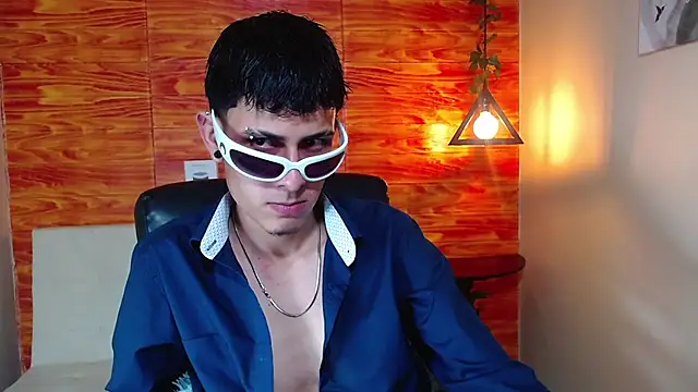 Snapshot of Bastiaan_28 chatting on 02/10/25, 01:57 Bastiaan 28 online show from 02/10/25, 01:57