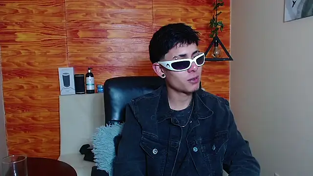 Snapshot of Bastiaan_28 chatting on 02/06/25, 03:59 Bastiaan 28 online show from 02/06/25, 03:59