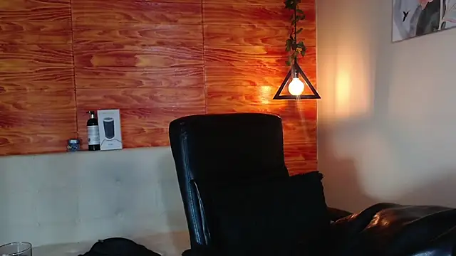 Snapshot of Bastiaan_28 chatting on 02/08/25, 06:22 Bastiaan 28 online show from 02/08/25, 06:22