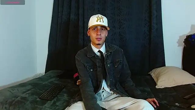 Bastiaan 28 online show from 11/28/25, 01:28